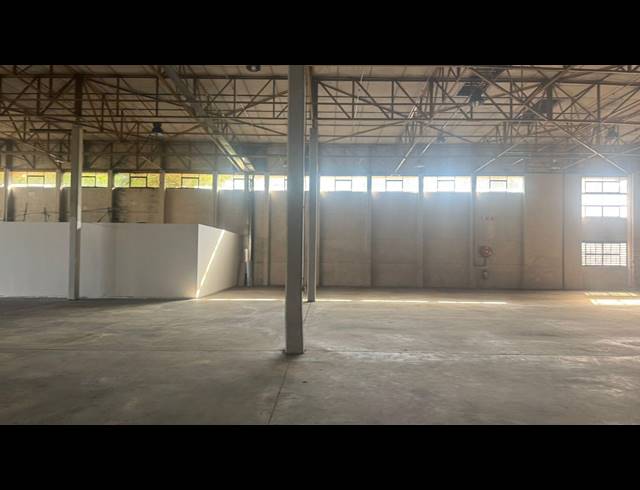 2,737M² WAREHOUSE TO LET IN HERMANSTAD